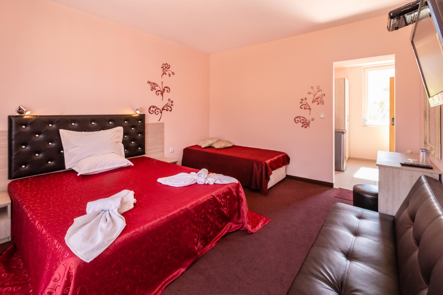 Hotel Zeus studio